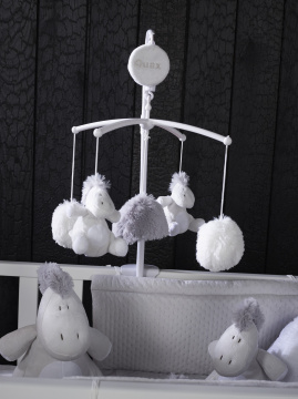 Quax zen�l� p�rg� - Dino